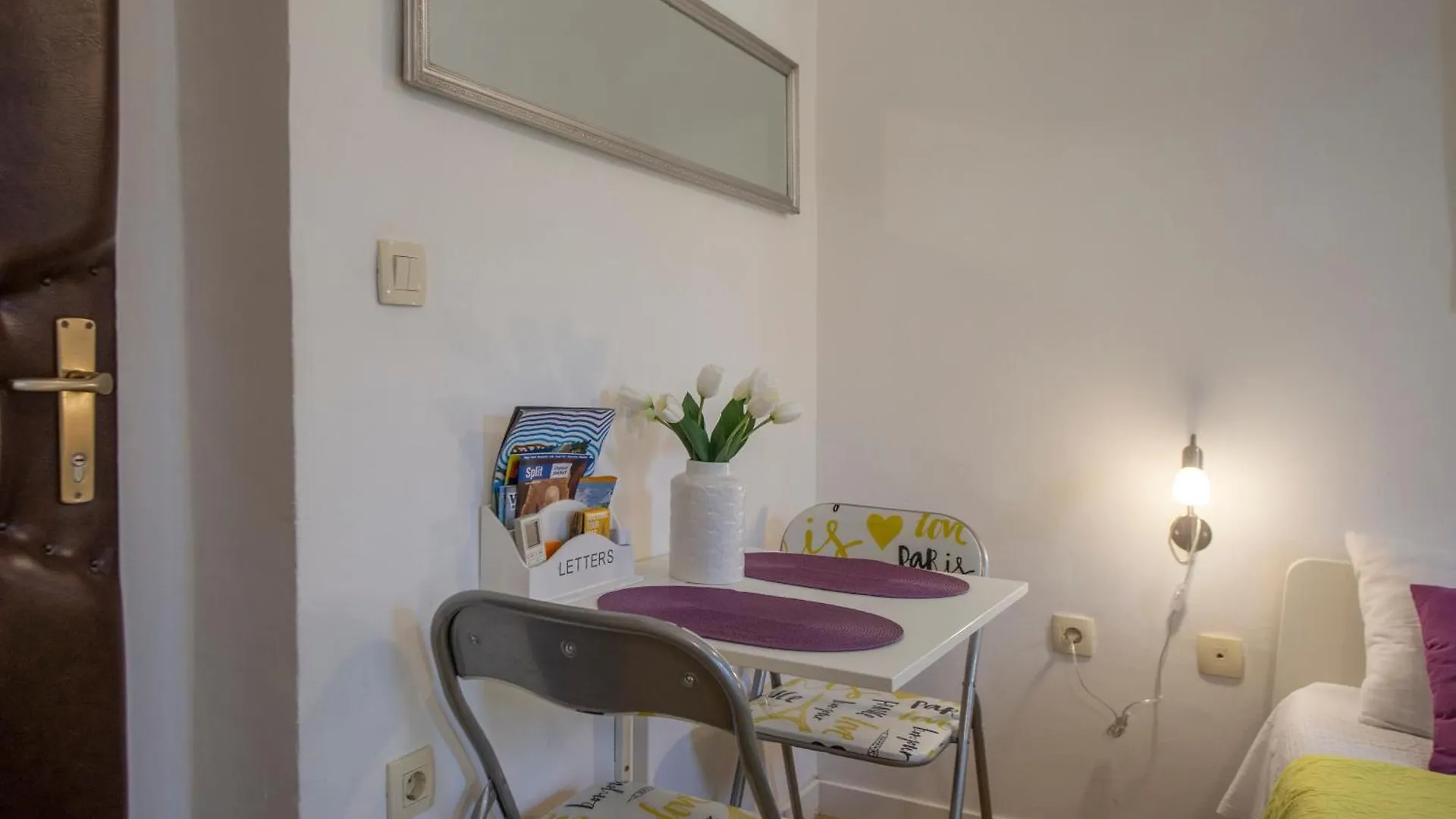 Old Town Historic Core Split Apartment